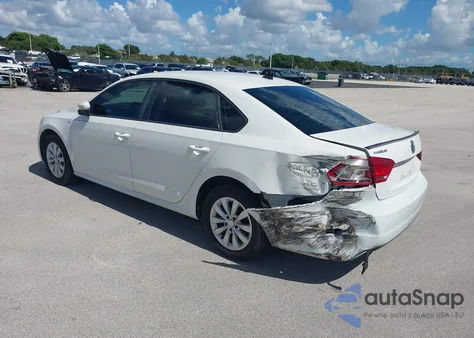 2015 Volkswagen Passat 1.8T Wolfsburg Edition from USA, damaged, VIN 1VWAT7A38FC002676